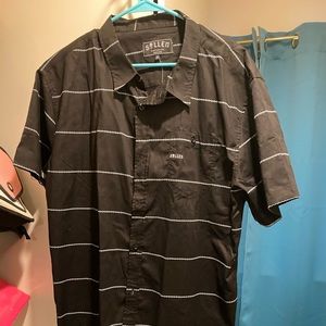 Men’s button up sullen shirt